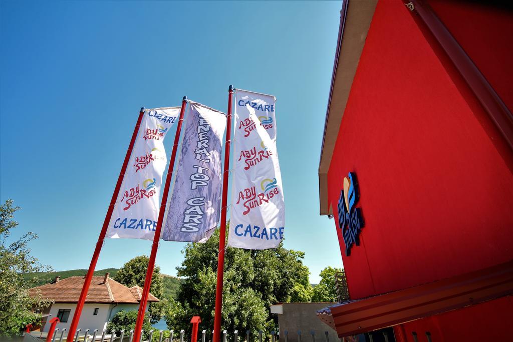 Aby Sunrise Hotel Orşova Buitenkant foto