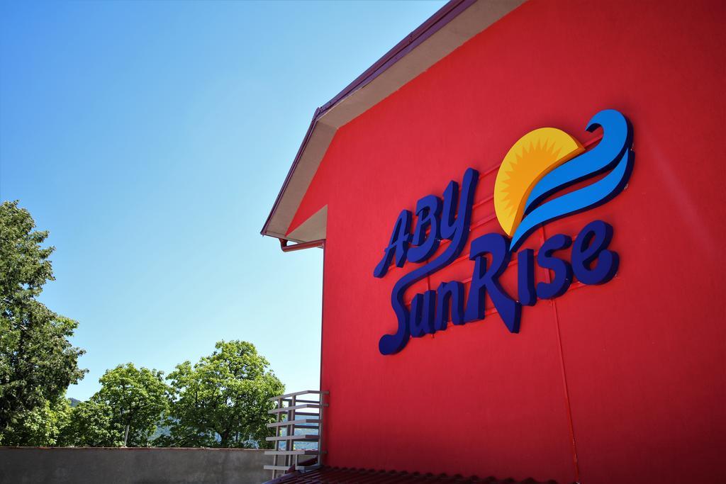 Aby Sunrise Hotel Orşova Buitenkant foto