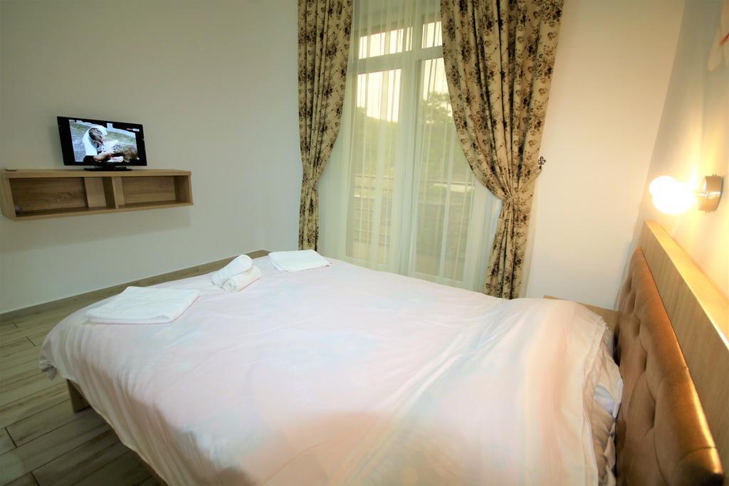 Aby Sunrise Hotel Orşova Buitenkant foto